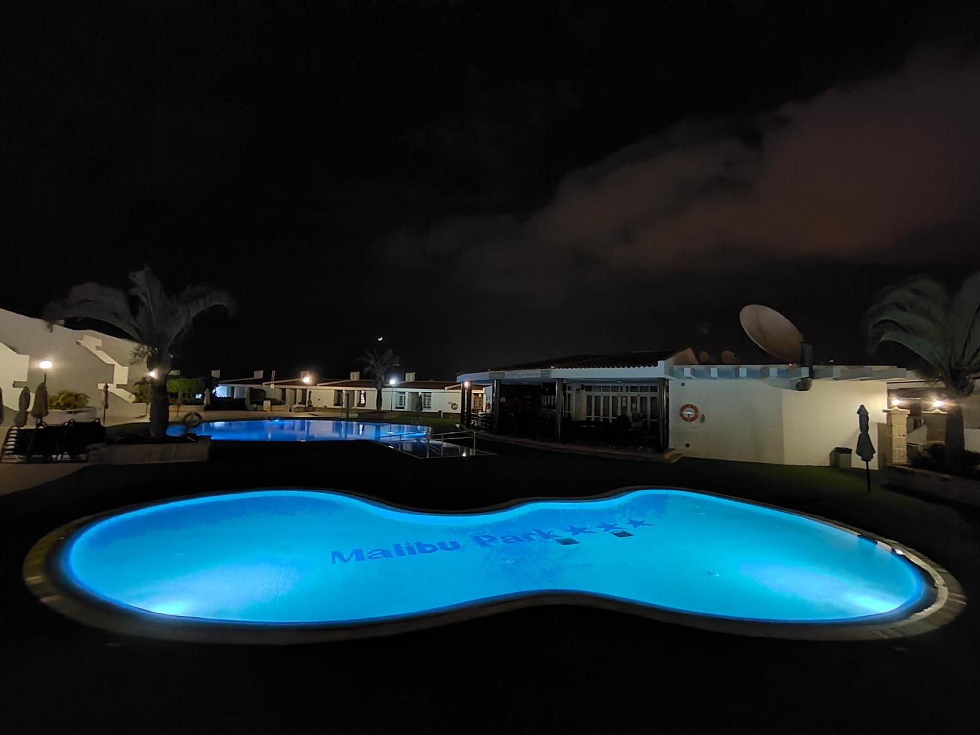 Malibu Park Apartments Sol 아데제 외부 사진